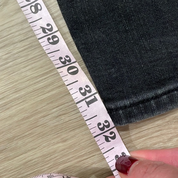 Hugo Boss 32x32 Black Jeans - Picture 9 of 10